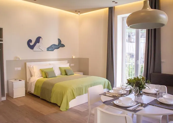 Sirena Partenope E San Gennaro HOME Sanità - Centro Storico